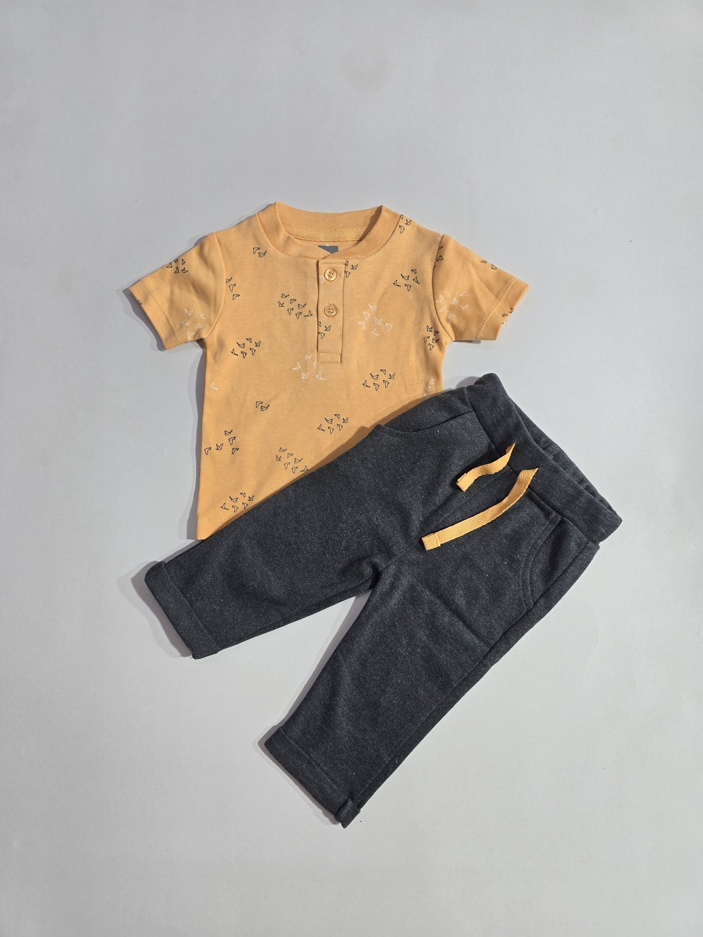 Baby's pant set