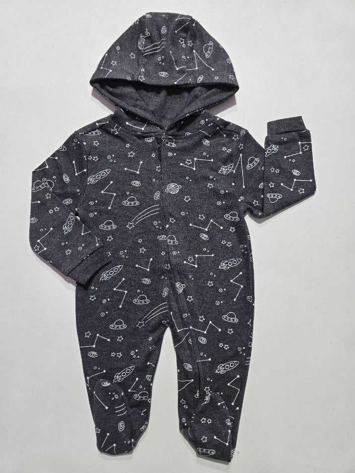 Baby's jumpsuit with hoodie