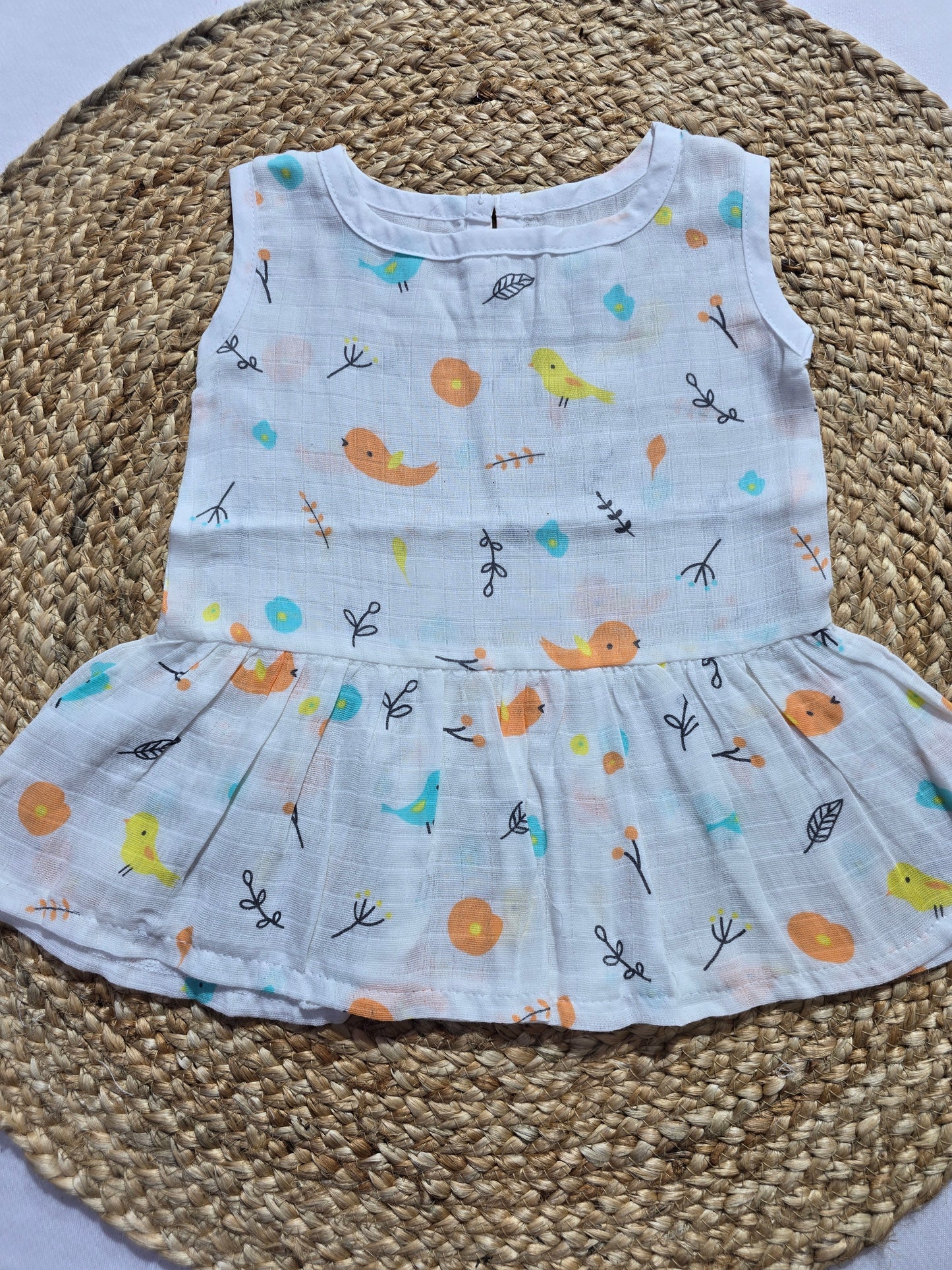 Baby's muslin frock button - Bird
