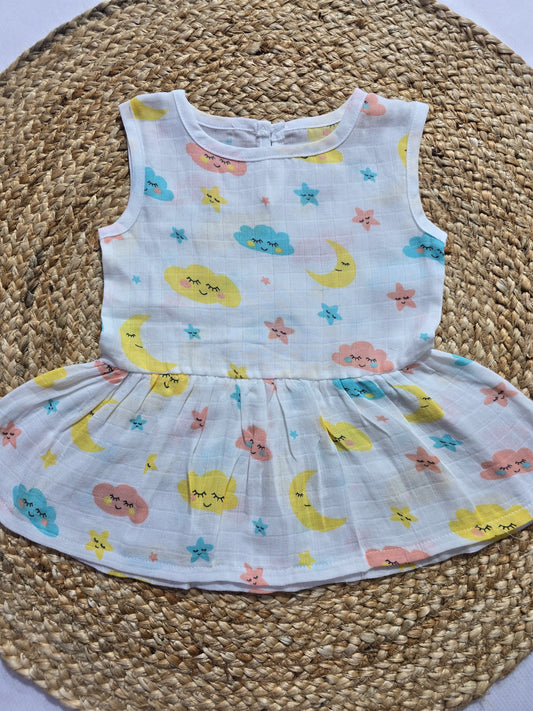 Baby's muslin frock button - Cloud