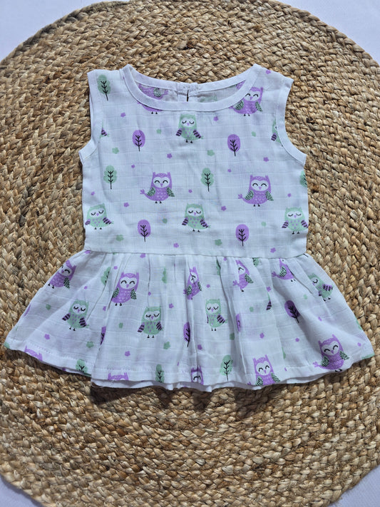 Baby's muslin frock button - Owl