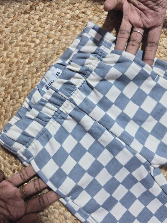 Baby's pant set - checked