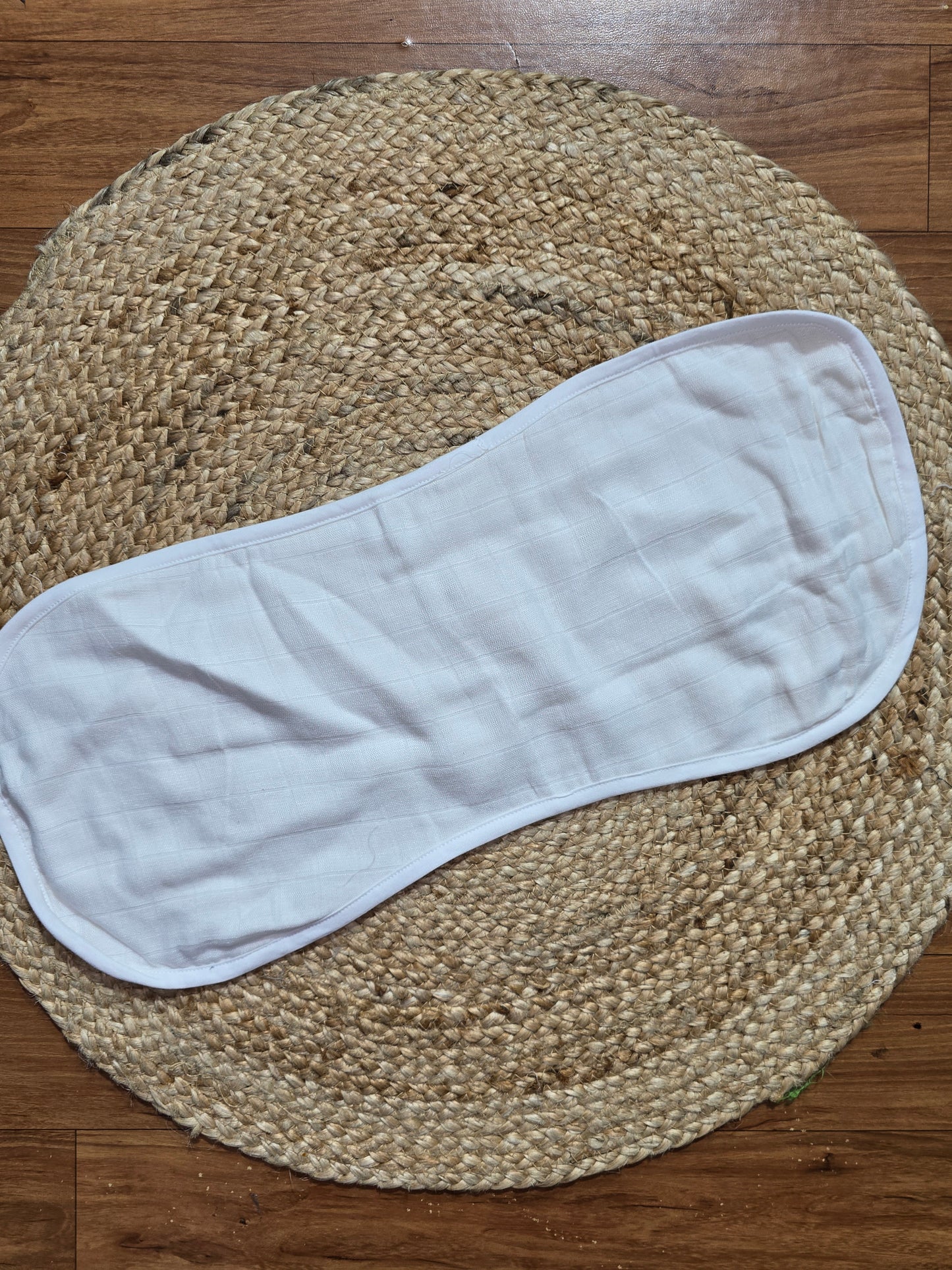 Baby's muslin cotton burp cloth - white