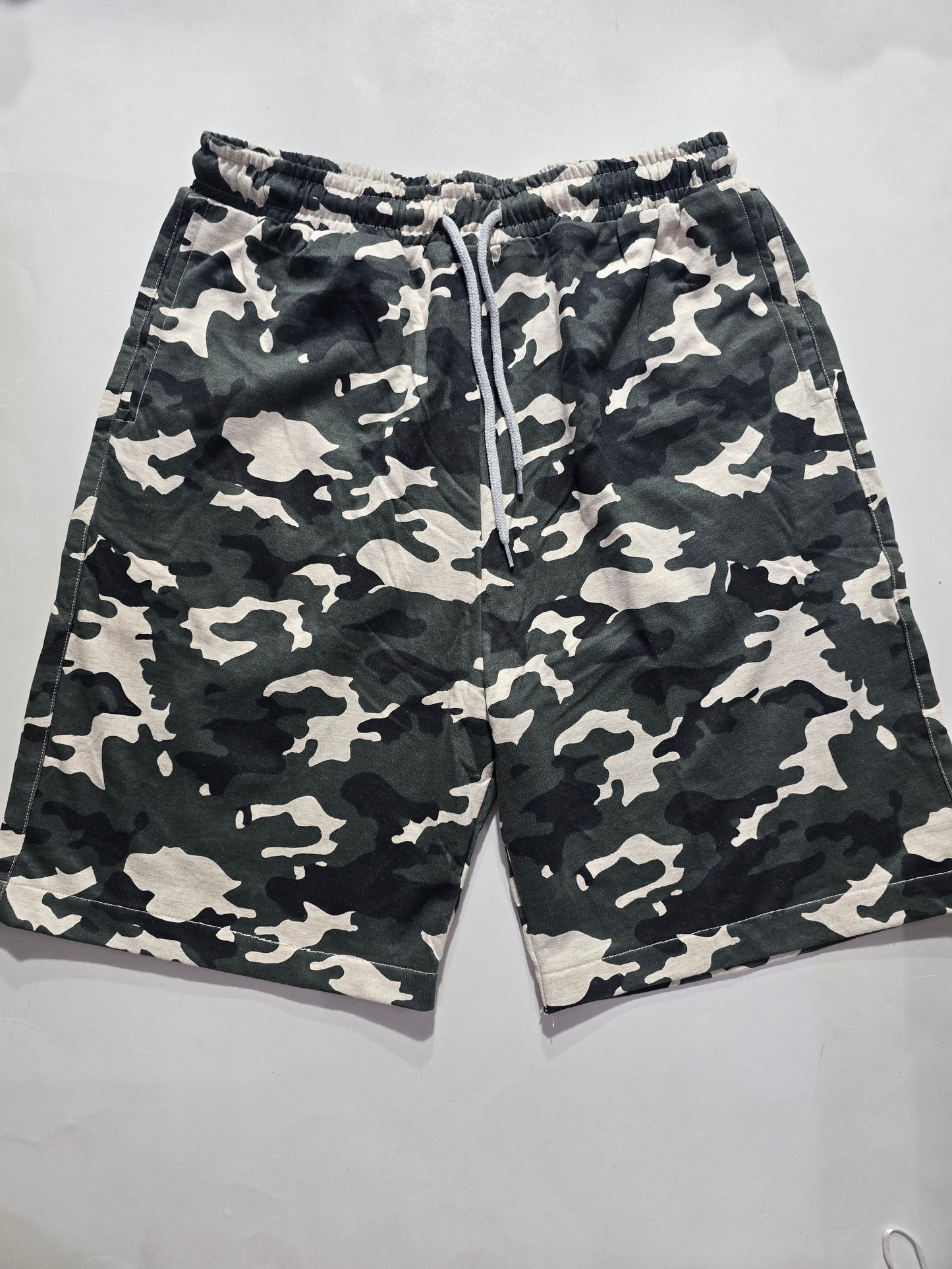 Men's loop knit shorts - military