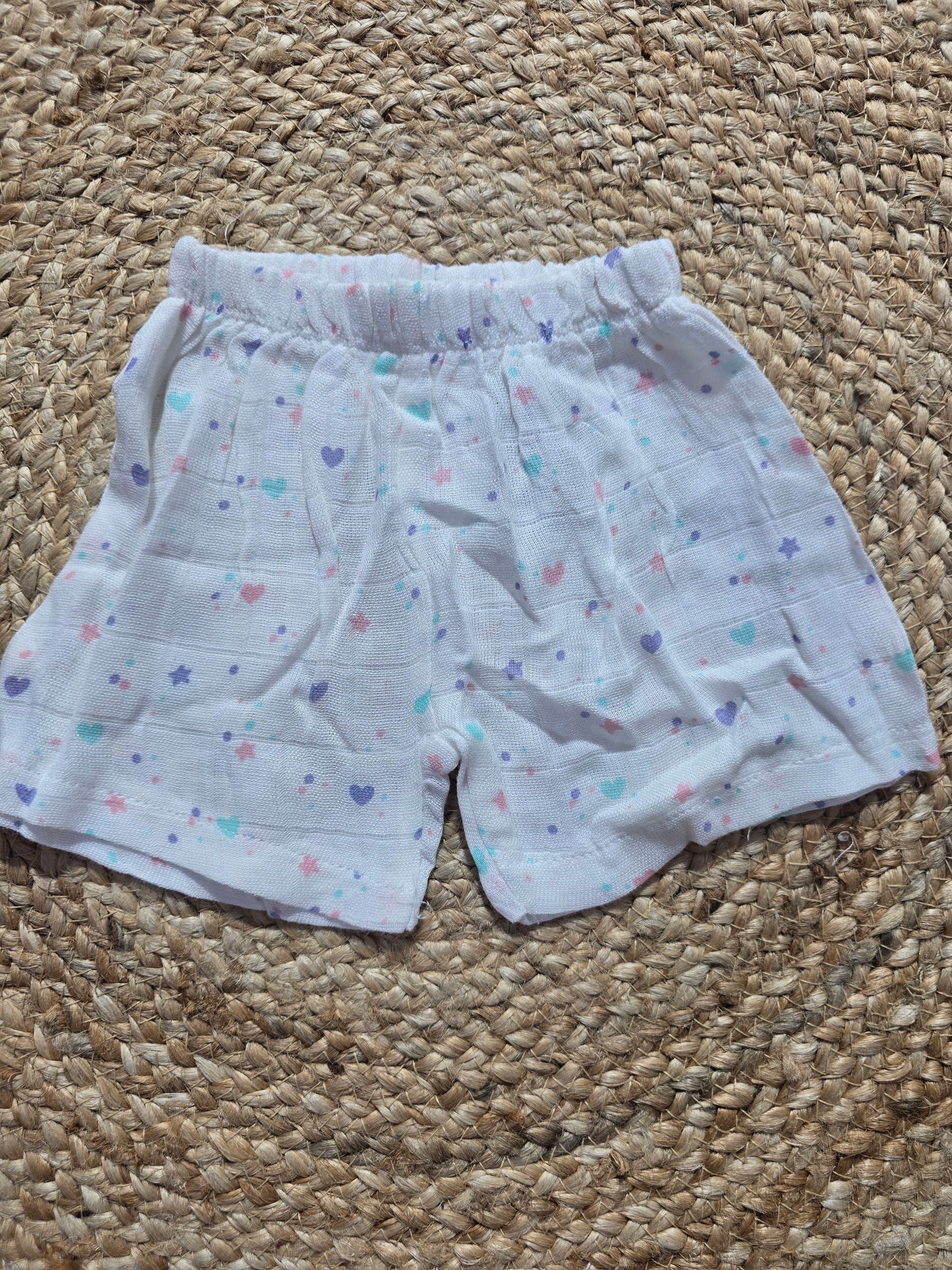 Baby's muslin shorts - hearts