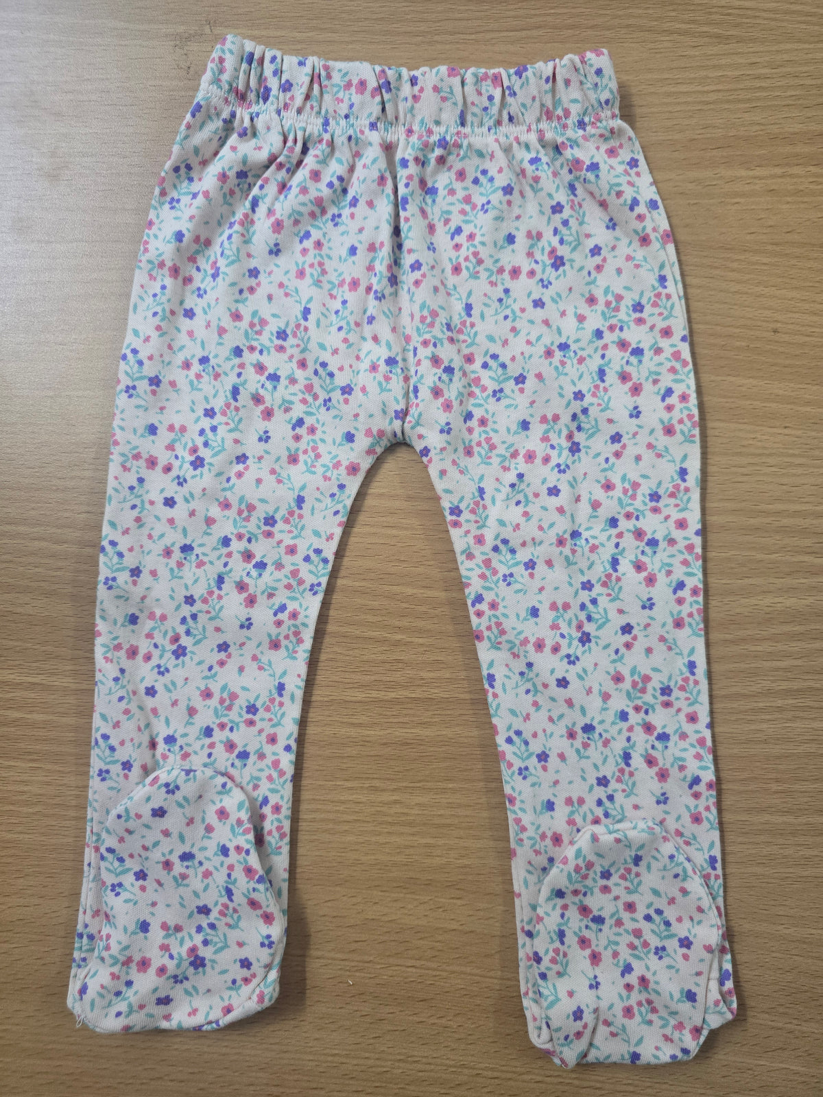 Baby's pants with attached shoe - mini blossom