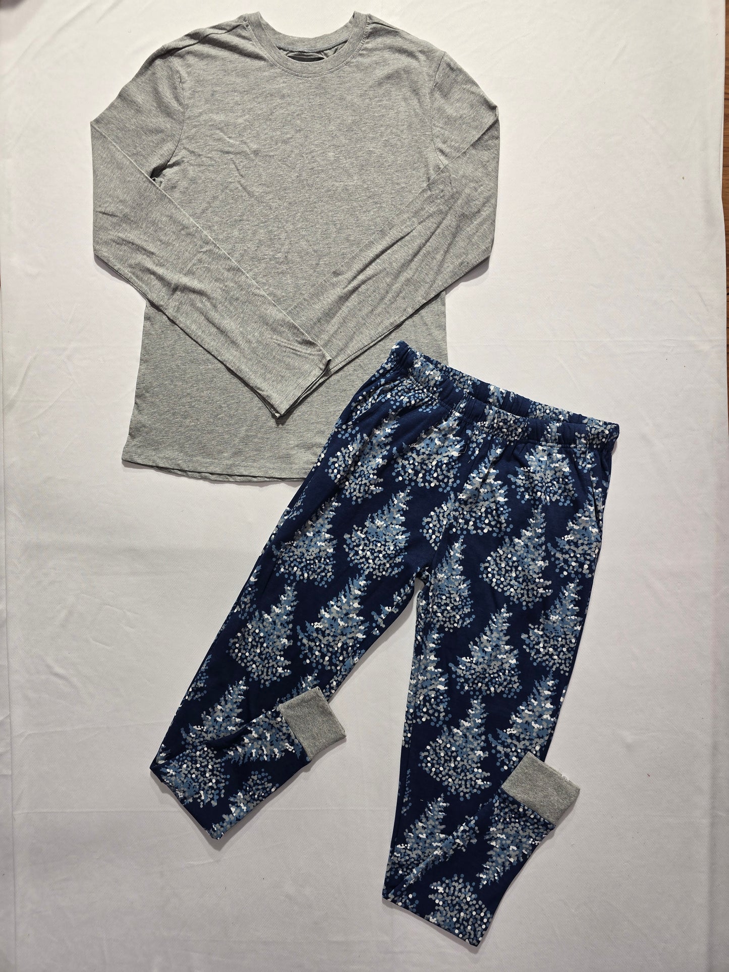Women's pant set - grey tree