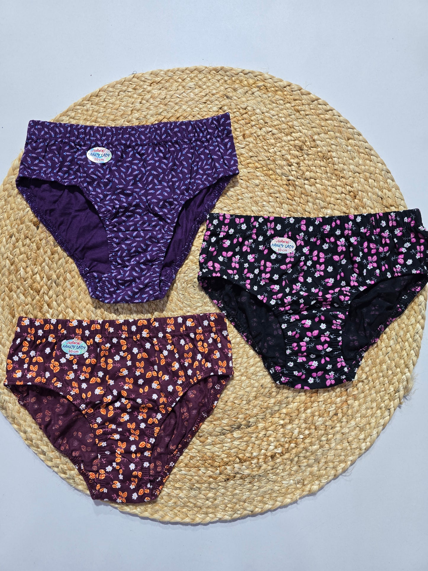 Women's panties (Pack of 3)d