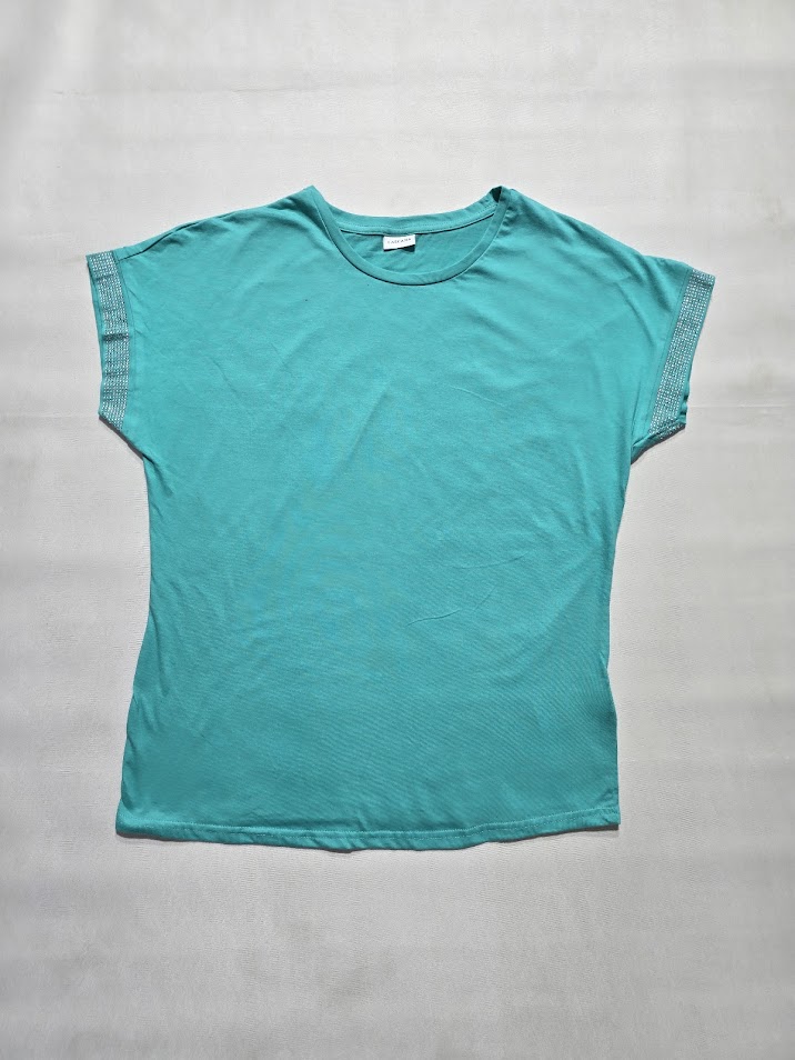 Women's t-shirt with stone