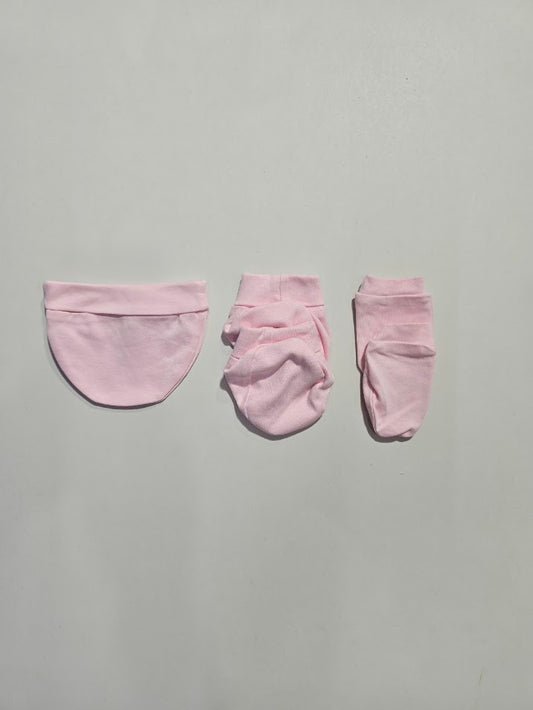 newborn cap, shoe and glous