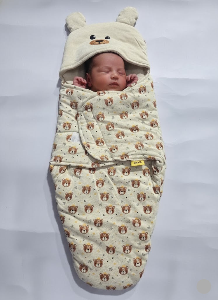 Baby's Hooded wrapper - teddybear