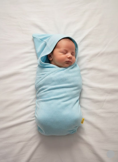 Baby's Hooded wrapper blanket with 2 caps - blue