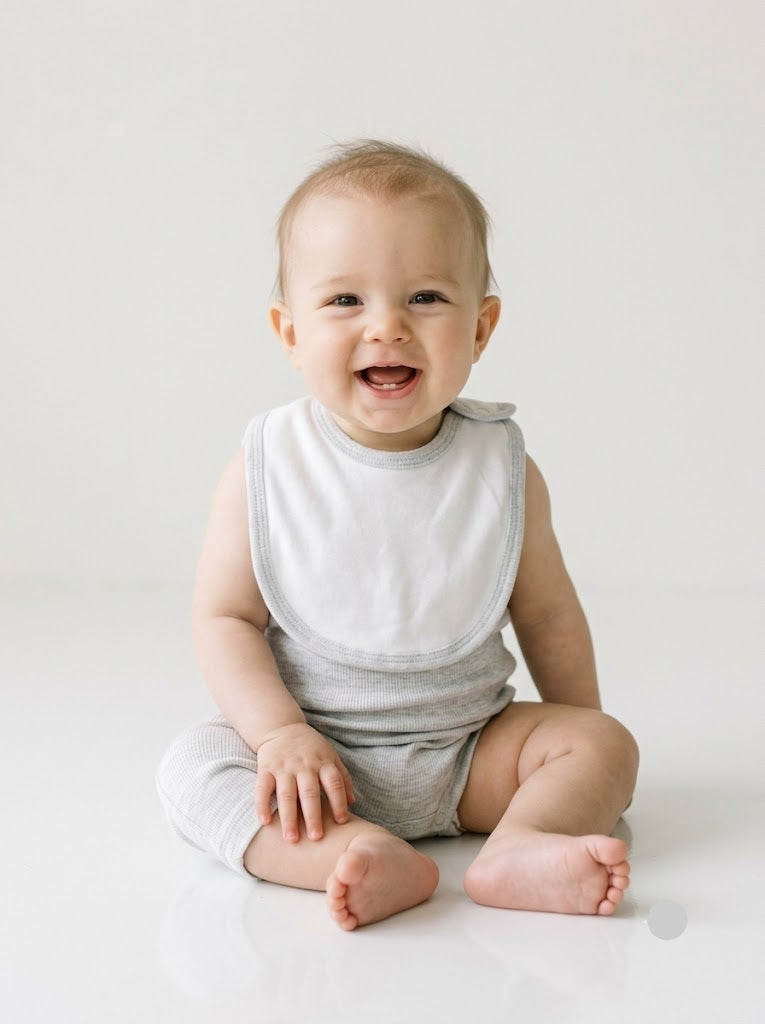 Baby's bibs - white