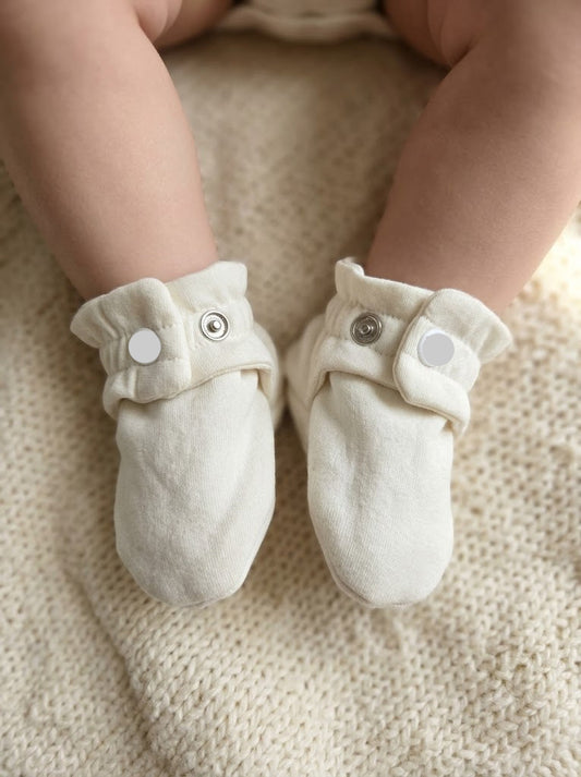 Baby's booties – beige