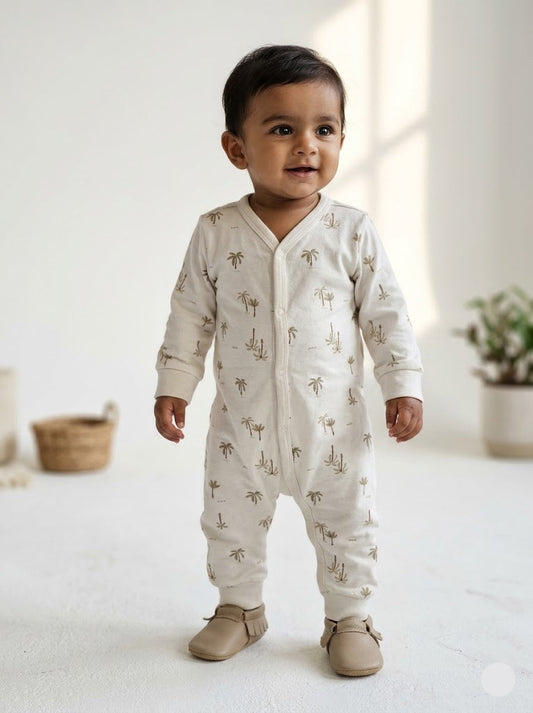 Baby's jumpsuit/sleepsuit - tree