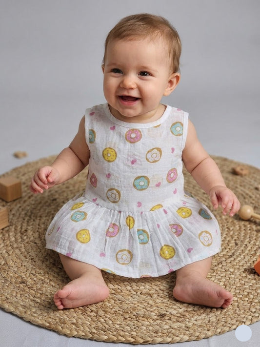 Baby's muslin frock button - Donut
