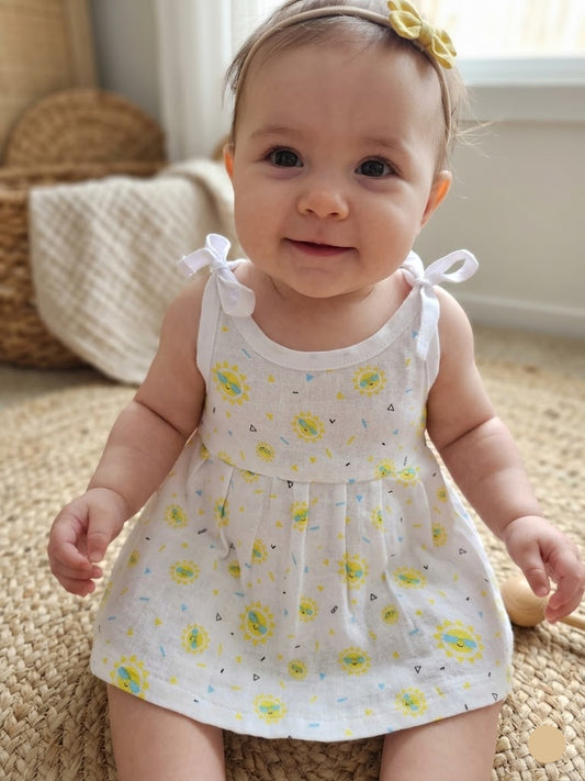 Baby's muslin frock knot - Sun