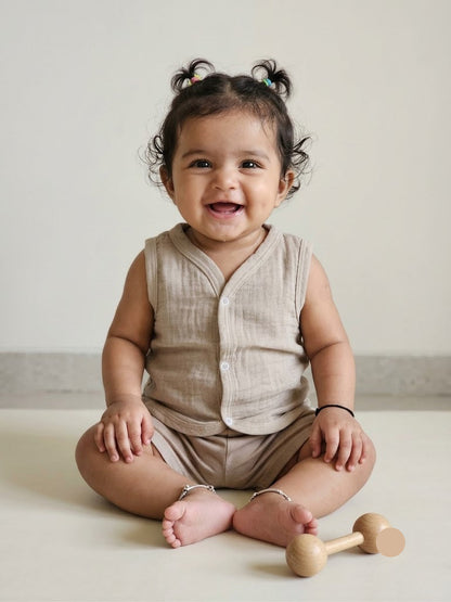 Baby's muslin jabla button - beige
