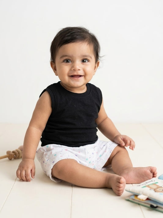 Baby's muslin shorts - hearts