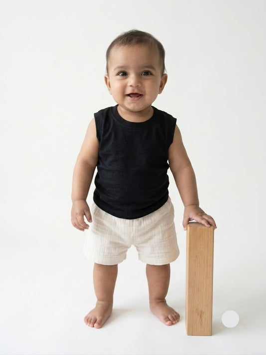 Baby's muslin shorts - sandles