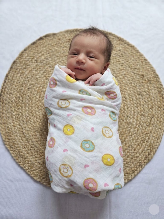 Baby's muslin swaddle - Donut