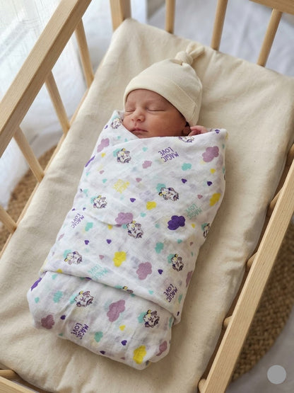 Baby's muslin swaddle - Magic love