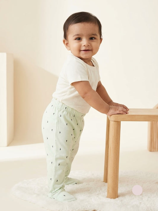 Baby's pants with attached shoe - green boats