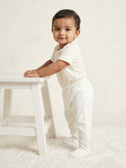 Baby's pants with attached shoe - triangle