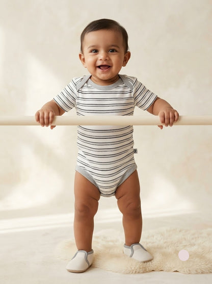 Baby's rompers - b/w line
