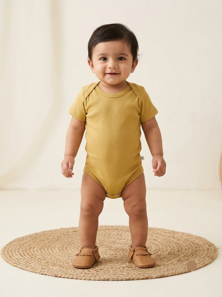 Baby's rompers - yellow