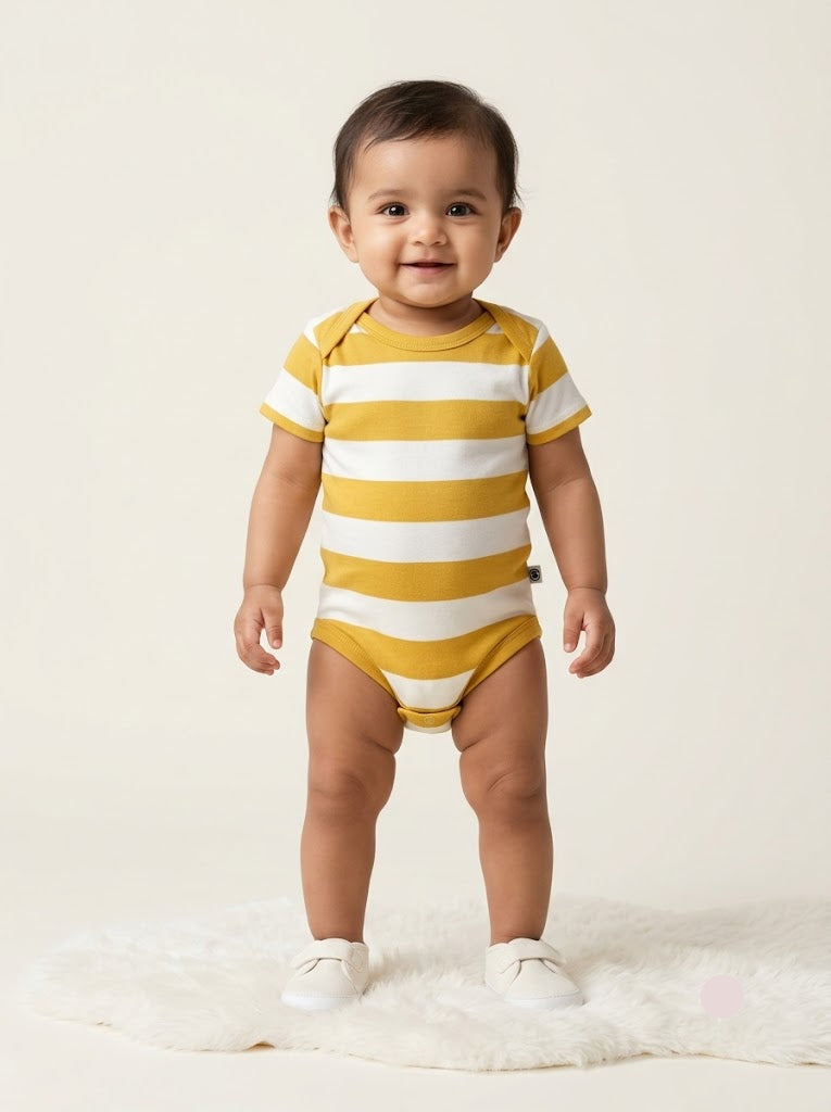 Baby's rompers - yellow line