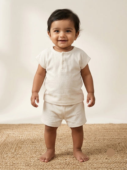 Baby's short set - cream