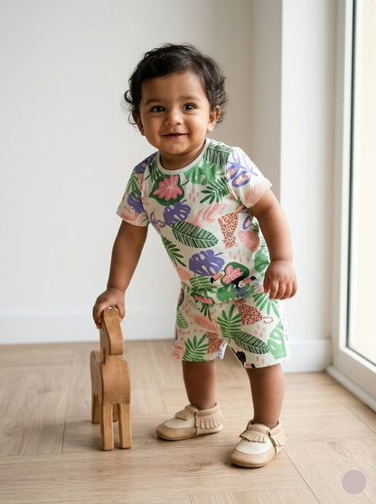 Baby boys printed cotton shorts set with colour leaf design