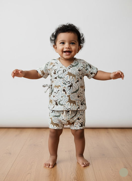 Baby's shorts set - forest animals