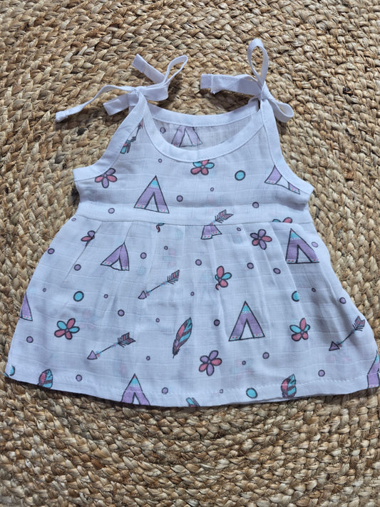 Baby's muslin frock knot -Arrow