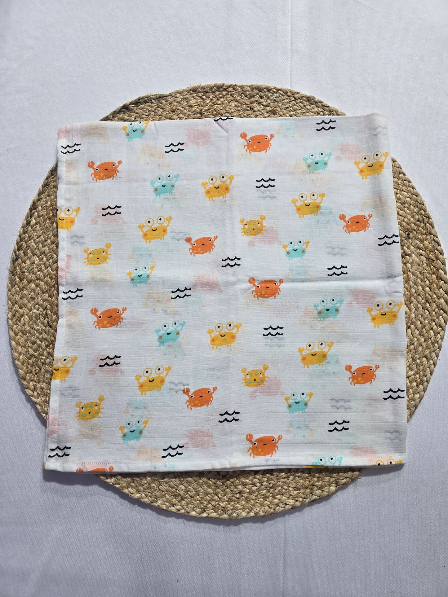 Baby's muslin swaddle - Crab