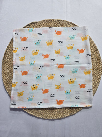 Baby's muslin swaddle - Crab