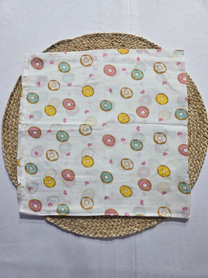 Baby's muslin swaddle - Donut
