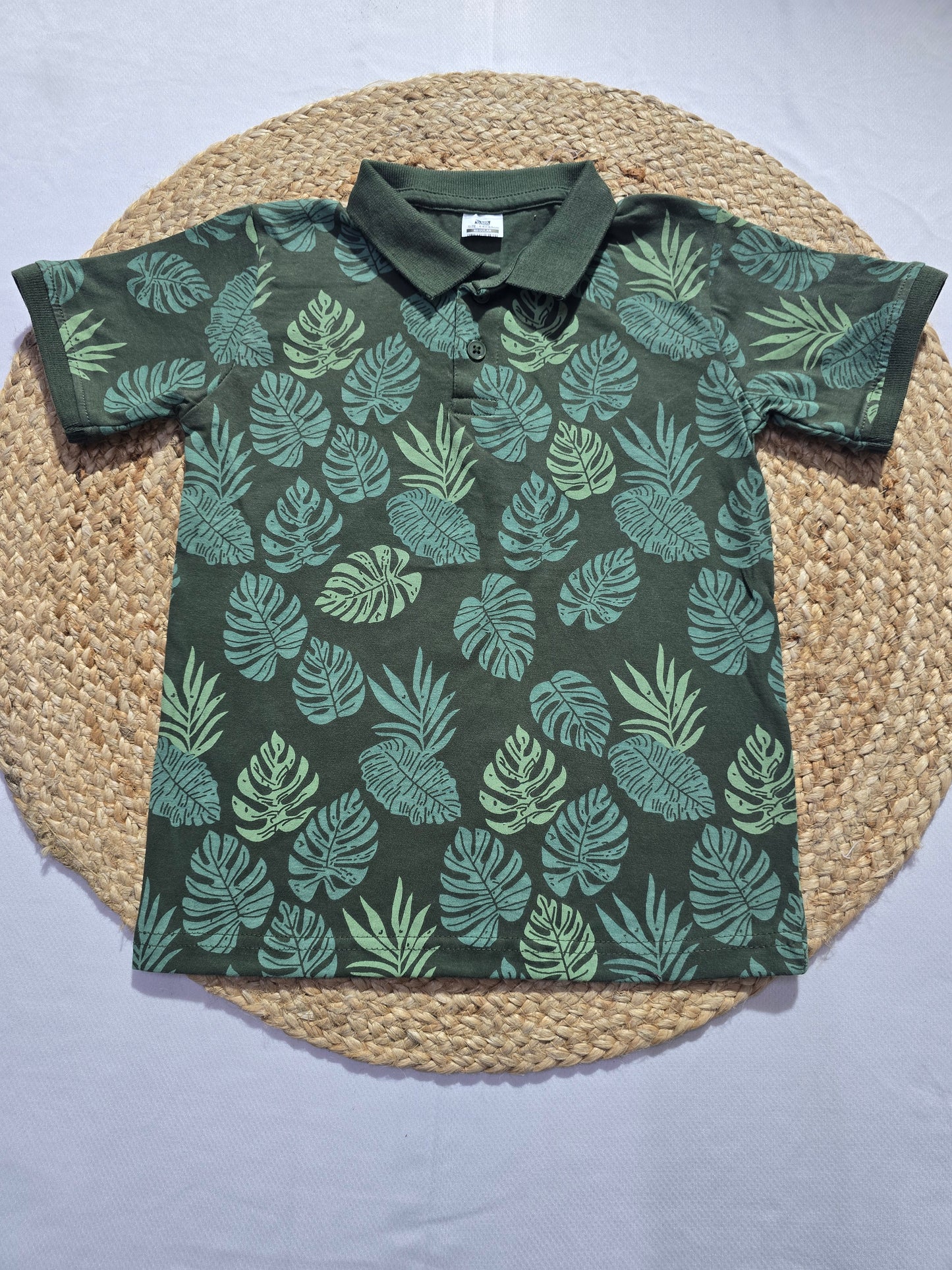 Boy's polo t-shirt - Green leaf