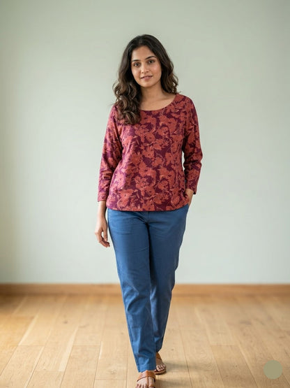 Women's 3/4 sleeve top - maroon blossom