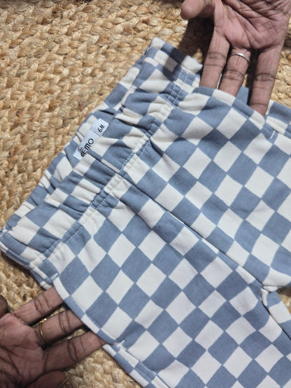 Baby's pant set - checked