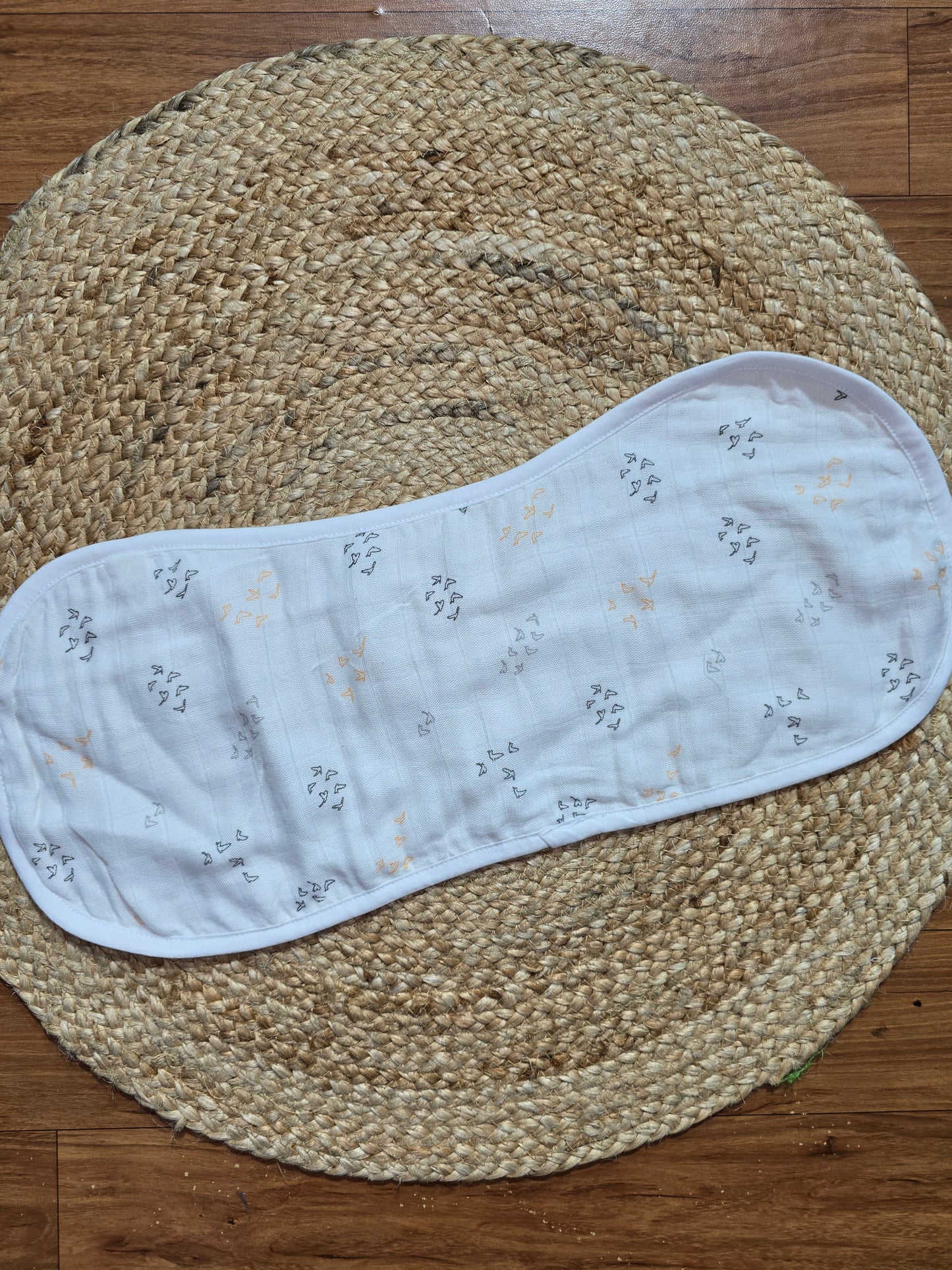Baby's muslin cotton burp cloth - bird