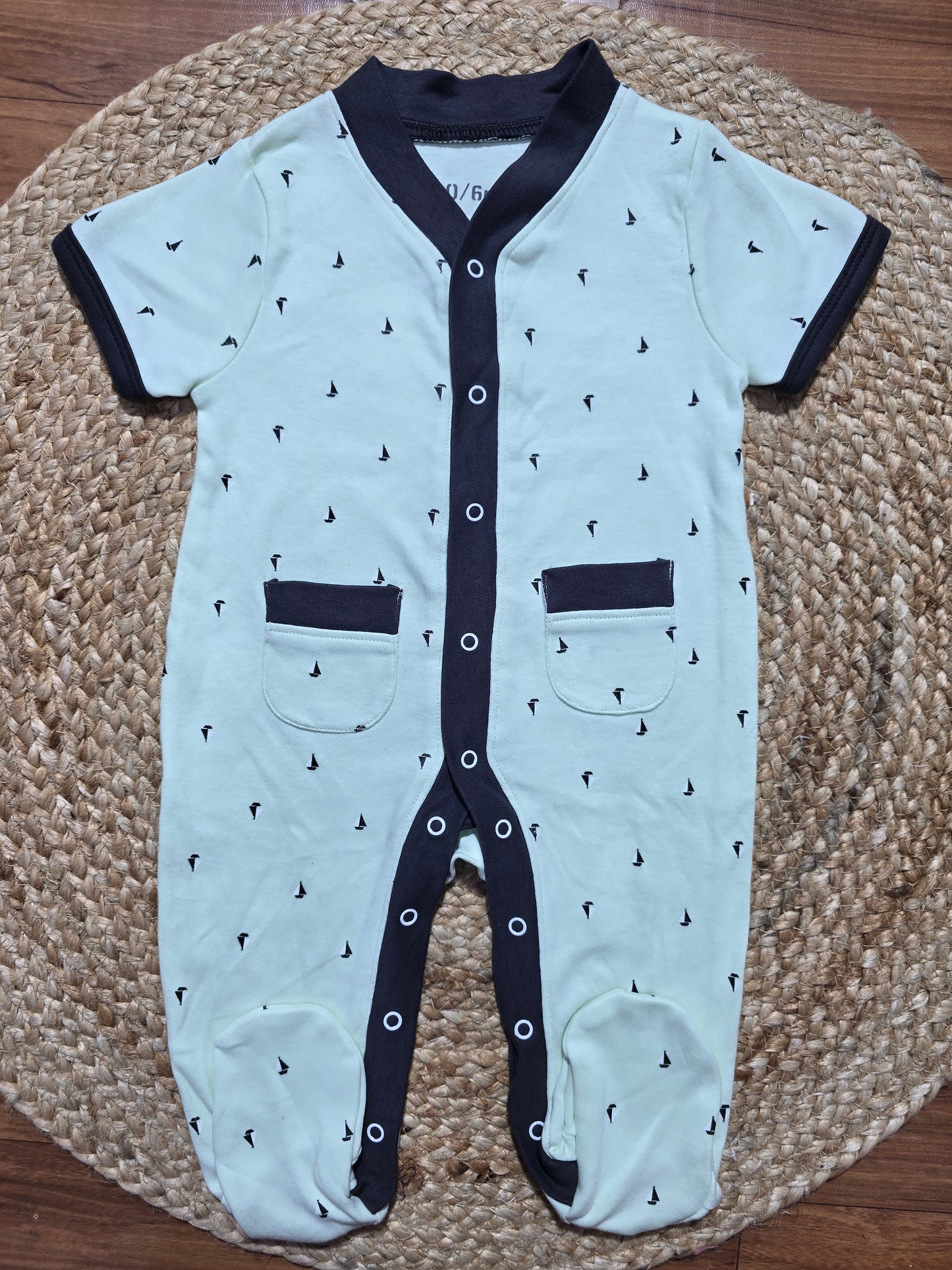 Baby's jumpsuit/sleepsuit with shoe - boat