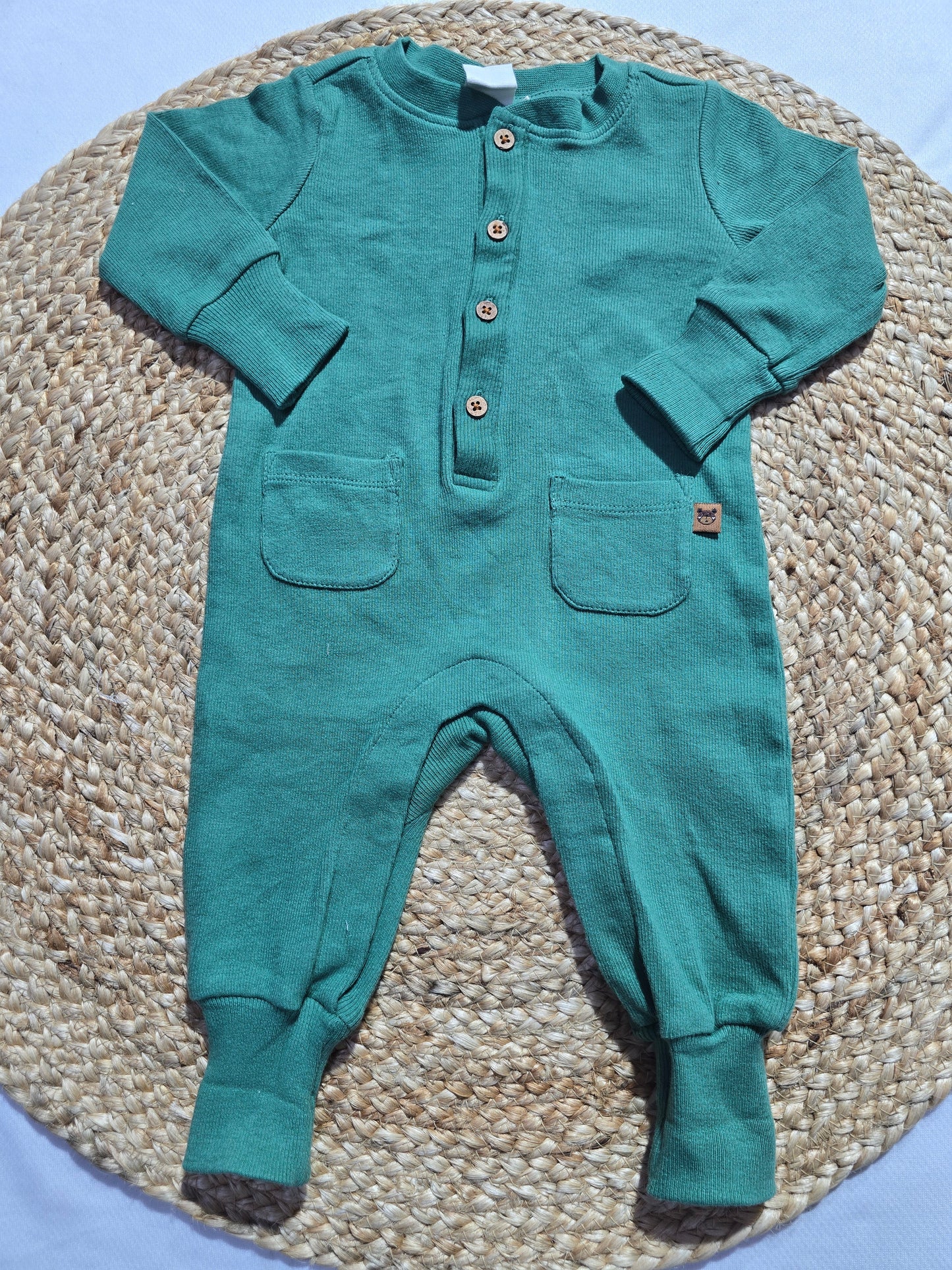 baby's jumpsuit/sleepsuit - green