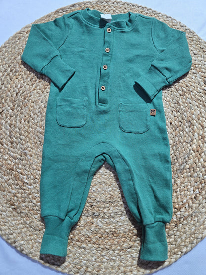 baby's jumpsuit/sleepsuit - green