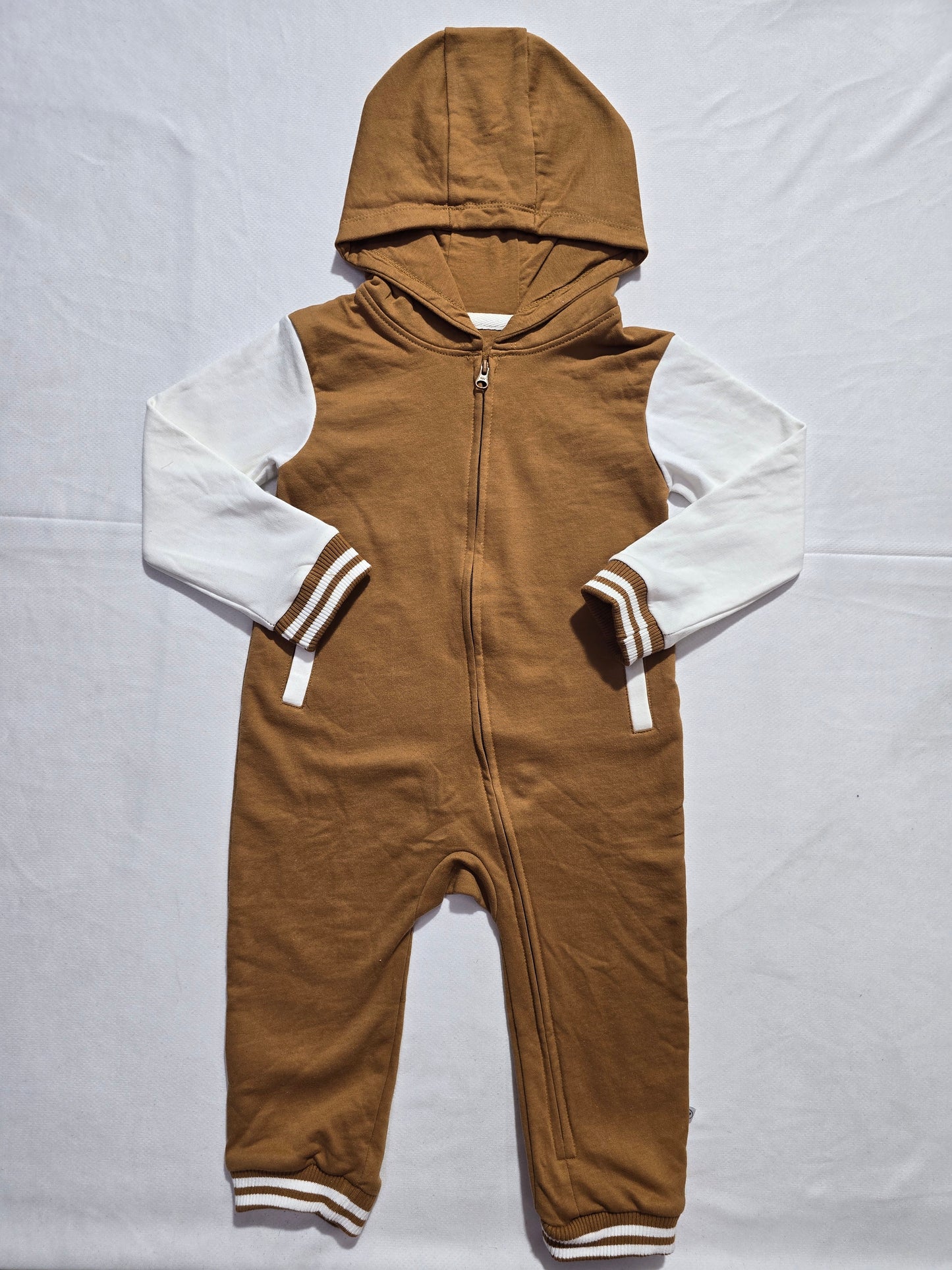 baby's jumpsuit/sleepsuit - brown