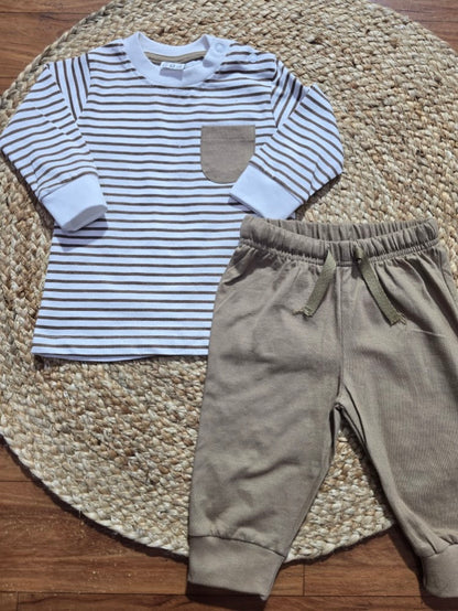 Baby's pant set - brown stripes
