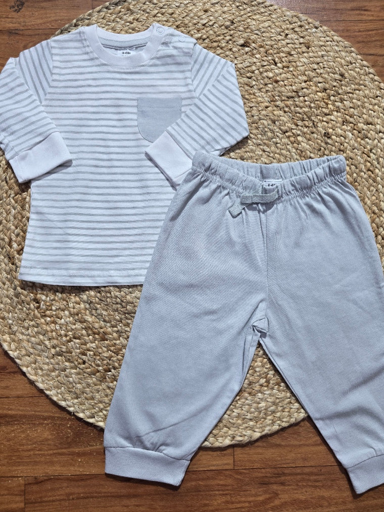 Baby's pant set - grey stripes