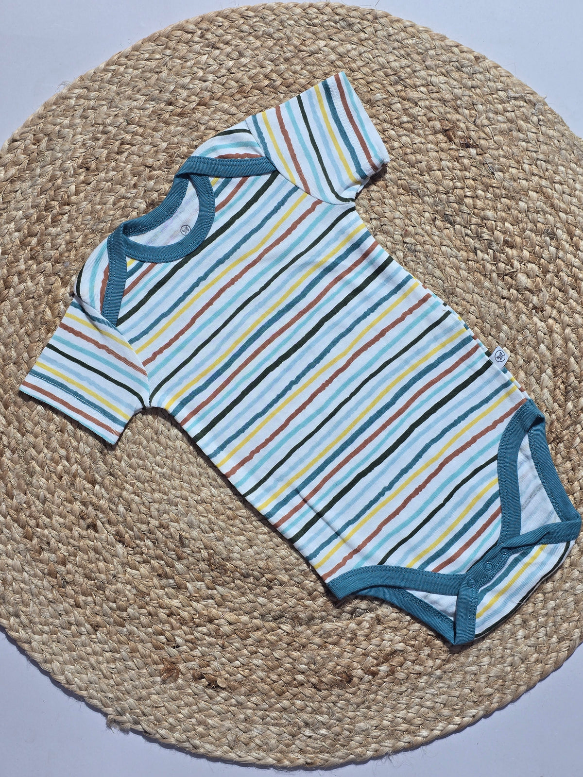 Baby's rompers - colour line