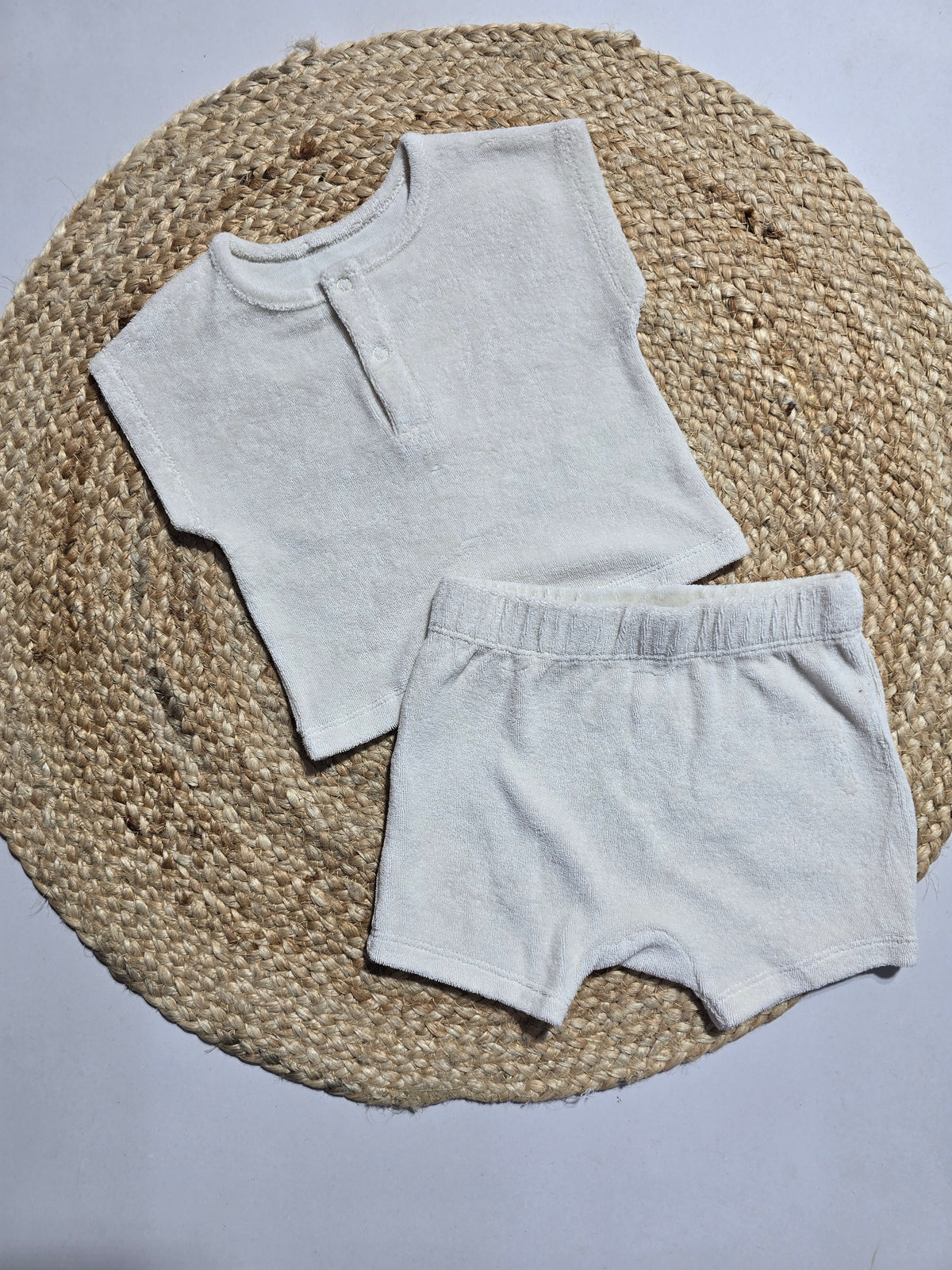 Baby's short set - cream